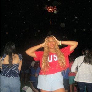 Meet your Posher, Kelly